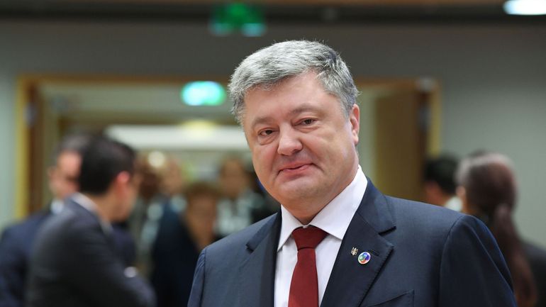 En Ukraine, l'ex-président Petro Porochenko est suspecté de 