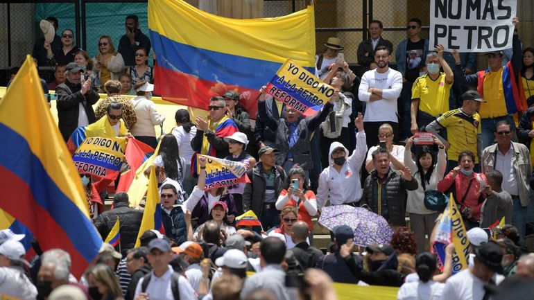 Colombie : des milliers de manifestants contre les réformes de Gustavo Petro