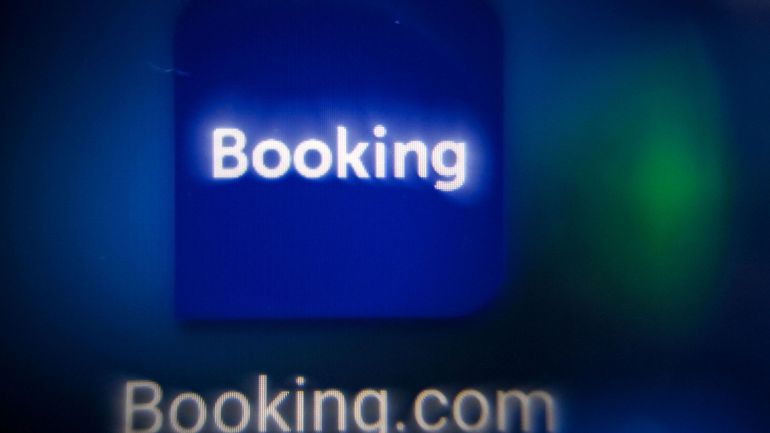 Booking.com annonce un accord à l'amiable de 153 millions d'euros avec le fisc français