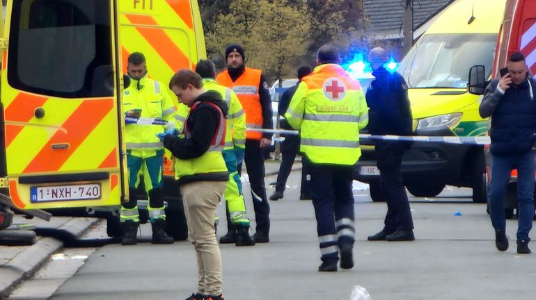 Strépy-Bracquegnies : le conducteur d'une voiture renverse un groupe de Gilles, quatre morts et de nombreux blessés (DIRECT)