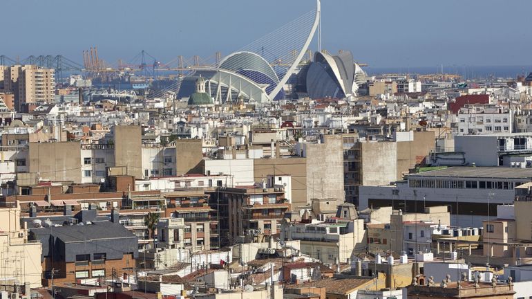 Espagne : la région de Valence en alerte rouge pour de fortes pluies