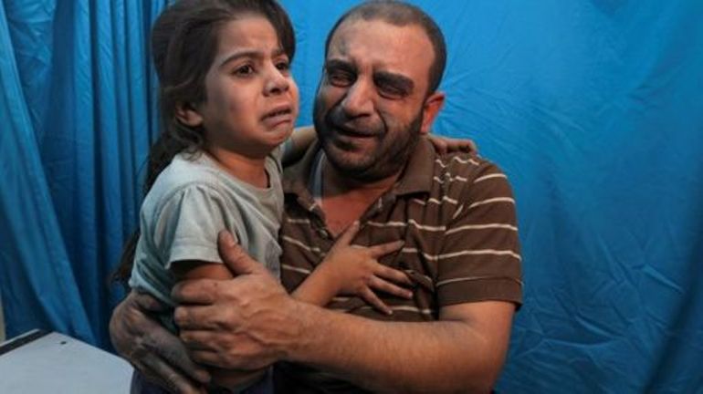 Guerre Israêl-Gaza : la frappe israélienne sur un hôpital à Gaza indigne le monde