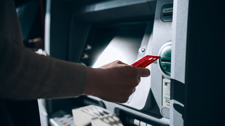 Les distributeurs automatiques de billets de plusieurs banques seront indisponibles la nuit de samedi à dimanche