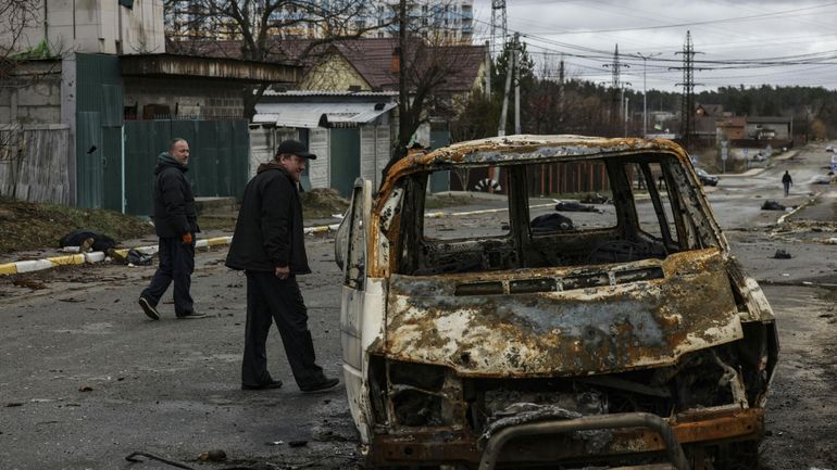 Guerre en Ukraine (direct) : la Russie dément avoir tué des civils à Boutcha, l'Ukraine parle de 