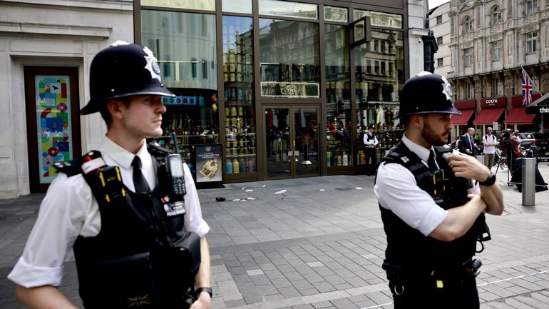 Royaume-Uni : une femme et une fille de 11 ans blessées au couteau dans le centre de Londres, un homme arrêté