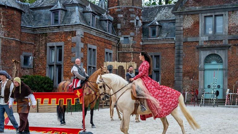 Hanret : spectacle équestre au Château-Ferme de Montigny