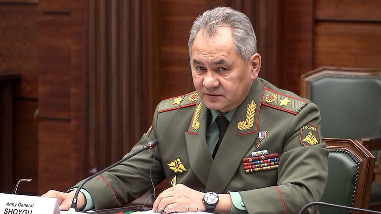 Guerre en Ukraine : le Kremlin balaye les questions sur l'absence publique du ministre de la Défense
