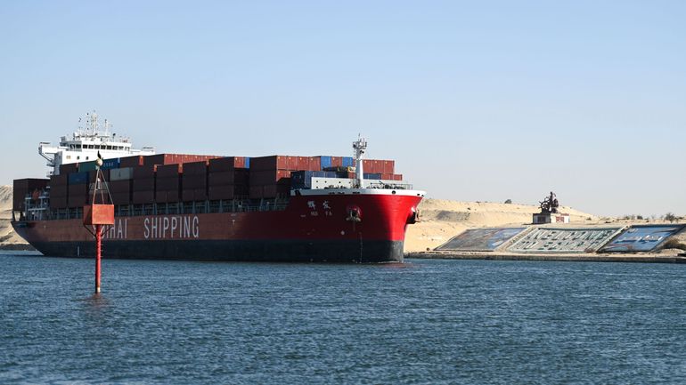Attaques en mer Rouge : les revenus du canal de Suez ont 