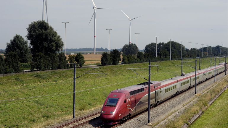 Ferroviaire : un Thalys est bloqué est à hauteur de Tournai, évacuation en cours