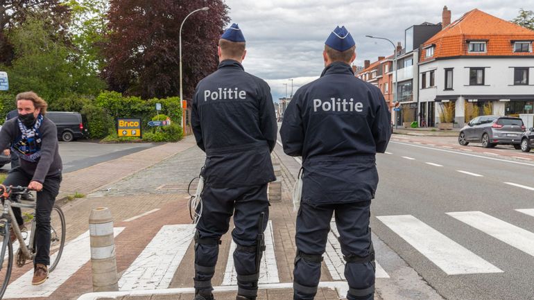 Bruges : un homme agitant des couteaux sur la voie publique abattu par la police