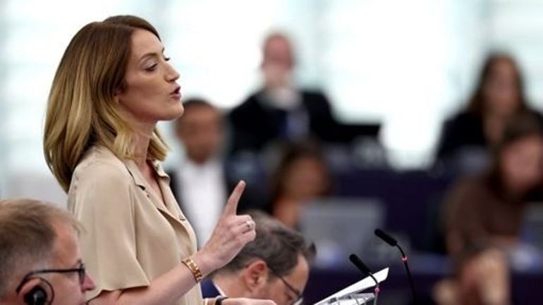 Parlement européen : Roberta Metsola fait expulser une députée d'extrême droite