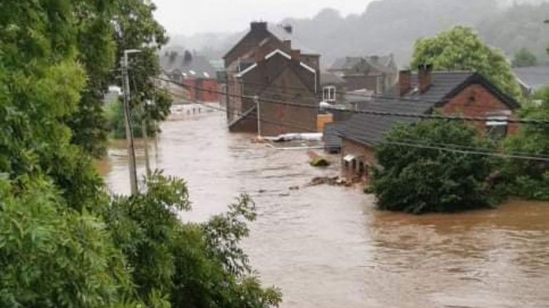 Inondations en Wallonie: le corps d'un homme trouvé à Trooz, il y a à présent 38 morts identifiés, une personne reste portée disparue