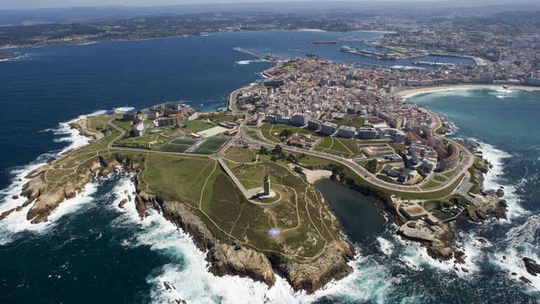 Espagne : la ville de La Corogne honore deux migrants sénégalais pour avoir porté secours à un homosexuel tabassé