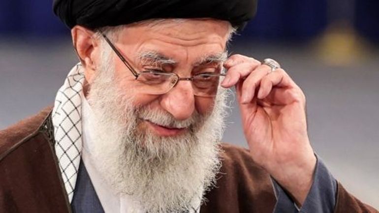 Les comptes Facebook et Instagram de l'ayatollah Ali Khamenei fermés : l'Iran dénonce 