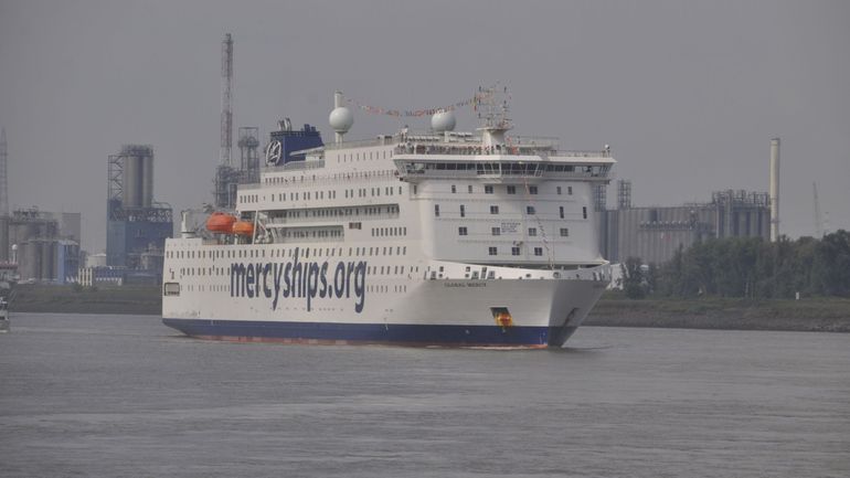 Le Global Mercy, le plus grand navire-hôpital privé au monde, est arrivé au port d'Anvers