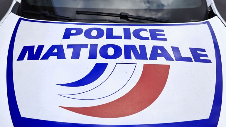 France: des policiers tirent sur une voiture à Paris, deux morts