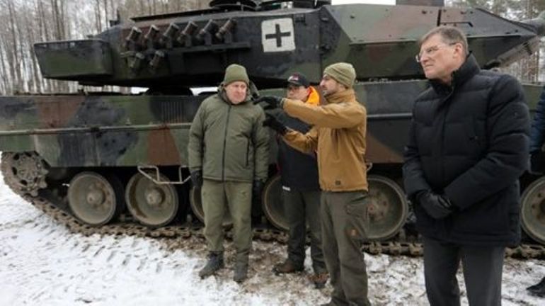 Guerre en Ukraine : la Lituanie livre des munitions supplémentaires à l'Ukraine