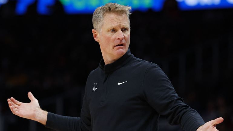 NBA : le coach des Warriors, Steve Kerr, en colère après la tuerie au Texas