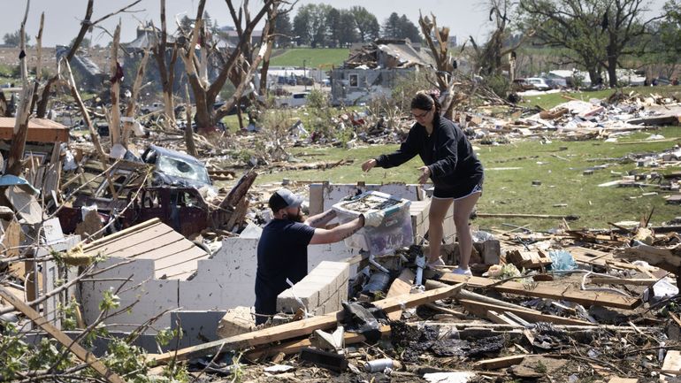 Cinq morts après le passage d'une tornade dans le centre des États-Unis