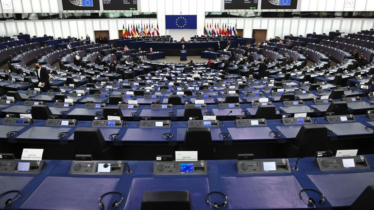Budget 2022 de l'UE : le Parlement se positionne, avec des réserves sur Frontex