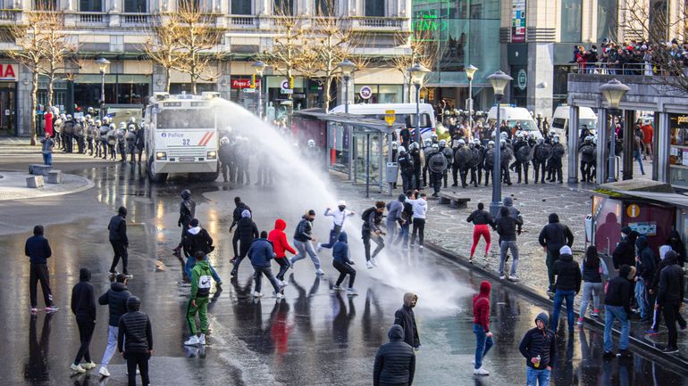 Le tribunal correctionnel de Liège a prononcé son jugement des "émeutes de la Place Saint-Lambert" : tous les prévenus sont condamnés