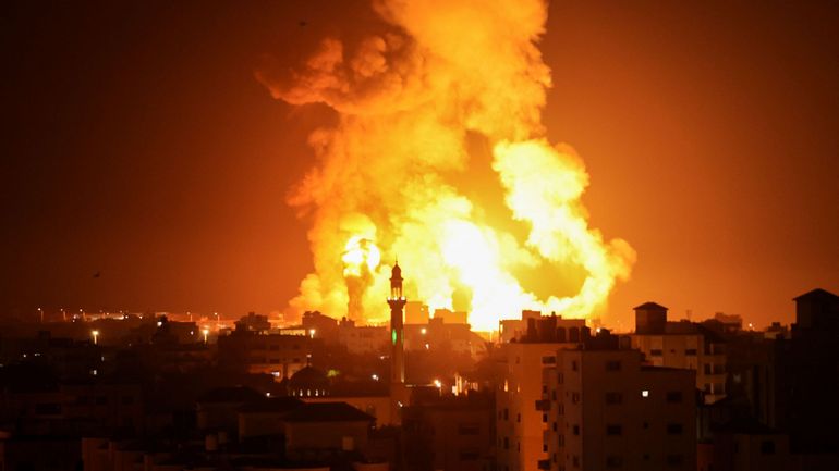 Frappes israéliennes sur Gaza en réponse à des tirs de roquettes