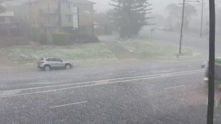 Des grêlons de 16 cm s'abattent sur la côte est de l'Australie, un record