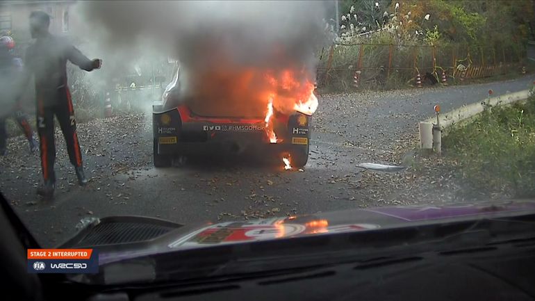 La Hyundai de l’Espagnol Sordo prend feu en pleine course au rallye du Japon