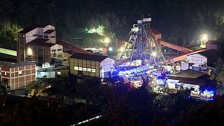 Explosion dans une mine en Turquie : 25 morts au moins, des dizaines d'ouvriers piégés sous terre