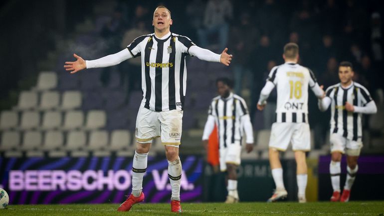Plombé par son gardien, le Sporting de Charleroi partage au Beerschot