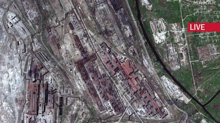 Direct - Guerre en Ukraine : l'évacuation des combattants ukrainiens de l'aciérie d'Azovstal continue