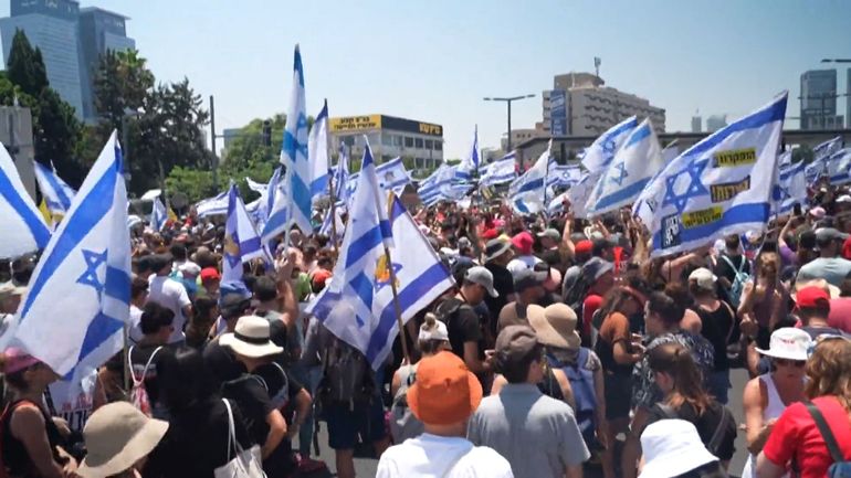 Guerre Israël-Gaza : des Israéliens manifestent dans plusieurs villes pour exhorter le gouvernement à signer un accord sur les otages