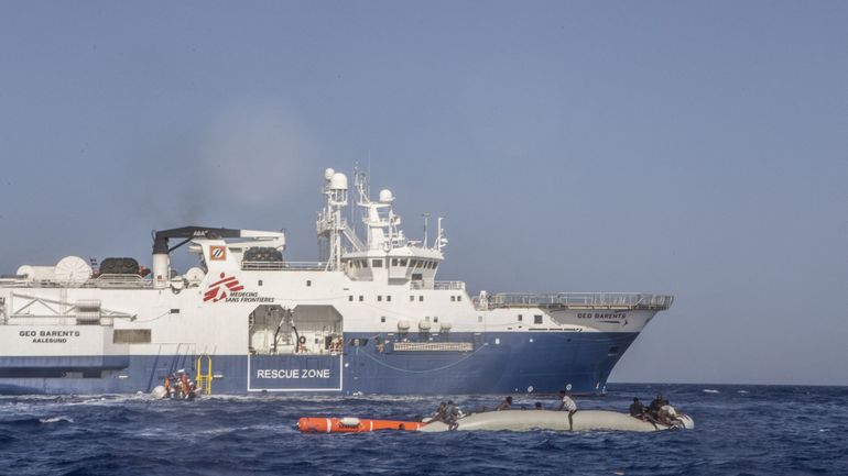 Médecins sans Frontières est venu au secours de 90 migrants en détresse en Méditerranée