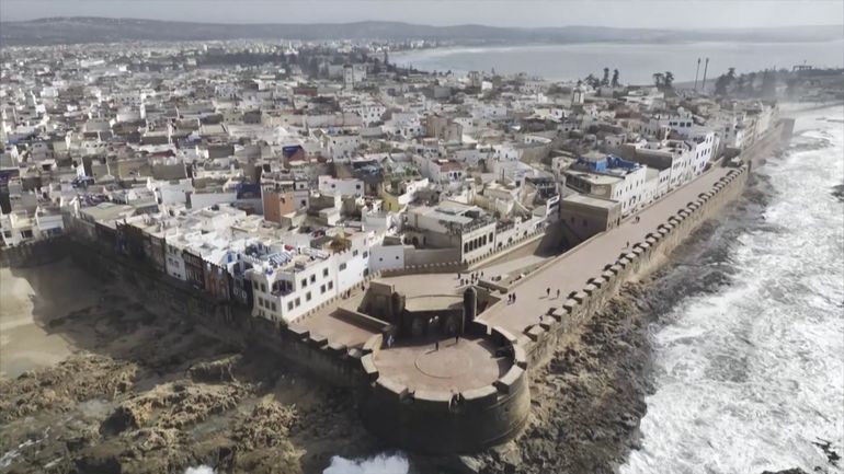 Maroc : la médina d'Essaouira, site du patrimoine mondial de l'Unesco, est assiégée par la mer