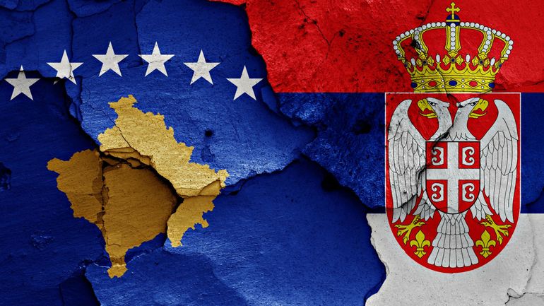Balkans : la minorité serbe du Kosovo met fin aux blocages à la frontière Serbie-Kosovo