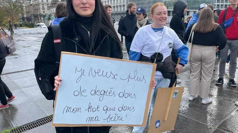 Quelque 150 étudiants manifestent à Bruxelles contre la précarité étudiante