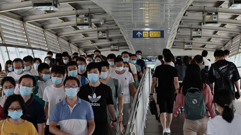 Covid en Chine : Pékin ferme des dizaines de stations de métro