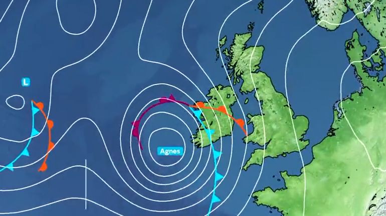 Les îles britanniques en alerte à l'approche de la tempête Agnès