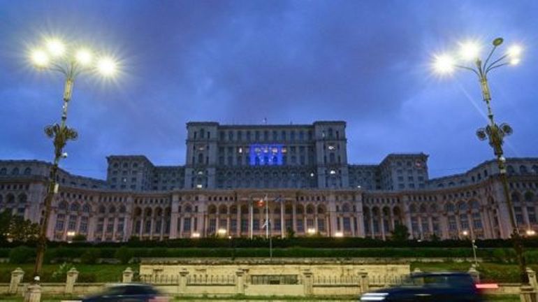 Roumanie : incendie au sein du Parlement de Bucarest, un suspect recherché