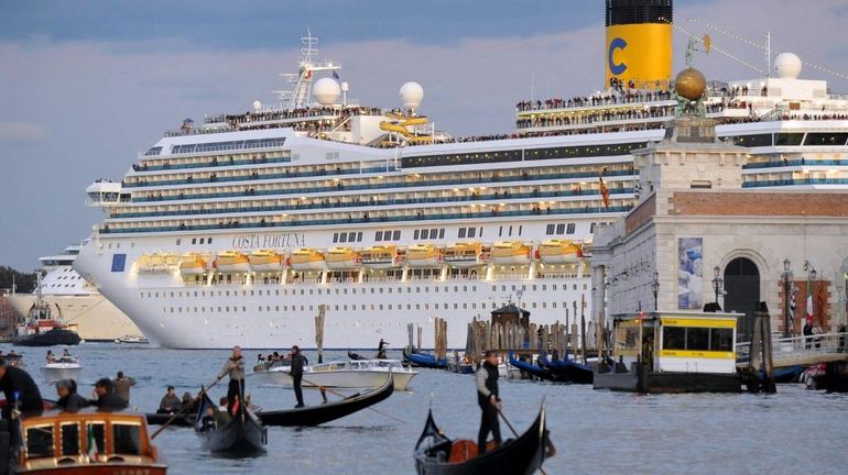 Venise : les grands navires de croisière bannis du centre dès août