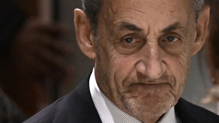 La revue de presse : Nicolas Sarkozy, un quinquennat à l’ombre