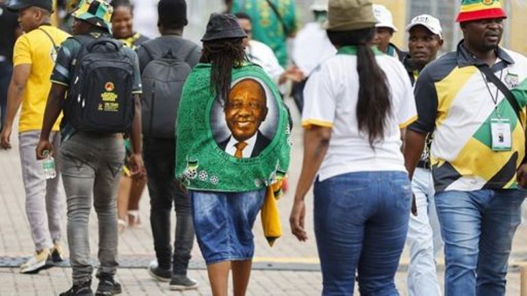 Afrique du Sud: le président Ramaphosa reconduit à la tête de l'ANC