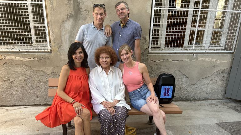 Festival d'Avignon : les comiques belges sur le pont, font le show... et règlent l'addition