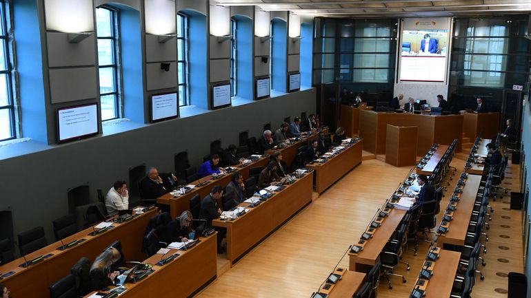 Intempéries : le parlement wallon valide les recommandations de la commission d'enquête