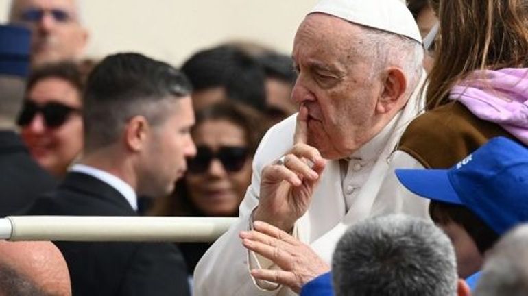 Vatican : le pape François souffre d'une bronchite infectieuse et répond bien au traitement