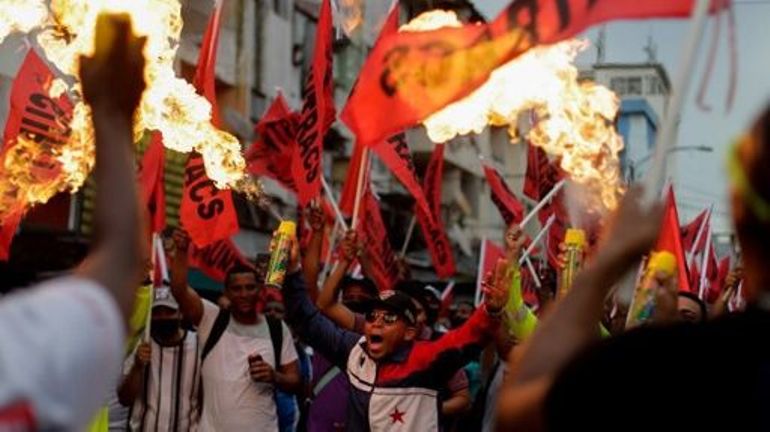 Panama : des milliers de manifestants dans la rue, malgré le gel des prix