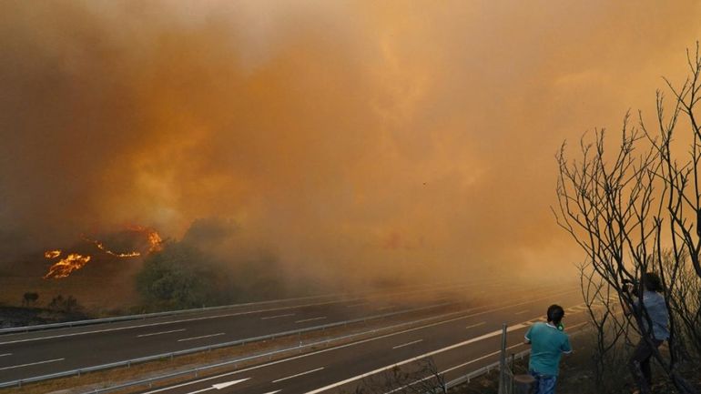 Feux de forêt : l'Espagne se consume dans le nord-ouest et l'ouest