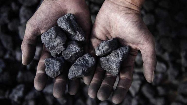 Guerre en Ukraine: l'Union Européenne décide un embargo sur le charbon russe