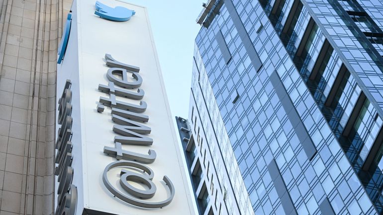 Twitter vaut 20 milliards, moins de la moitié de son prix d'achat