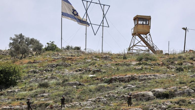 Tir d'une roquette du Liban vers Israël, représailles israéliennes